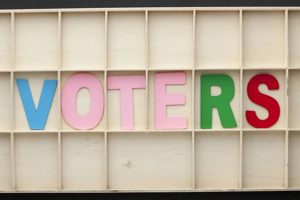 Électeurs Lettres en bois orthographiées — Photo