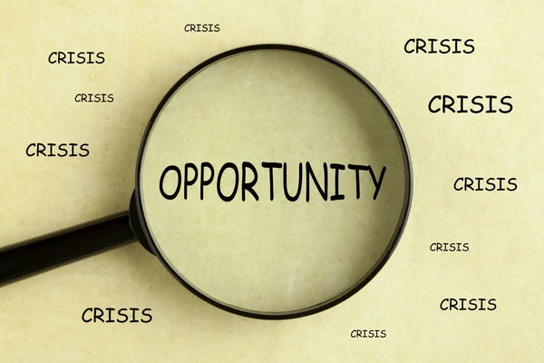 Ampliação Sobre Palavra Oportunidade Fundo Conceito Crise — Fotografia de Stock