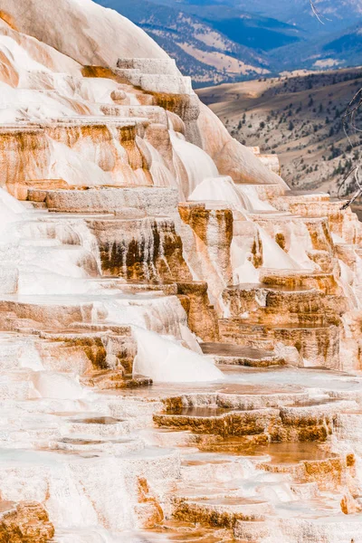 Mammoth Hot Springs, Yellowstone National Park — Stock Photo, Image