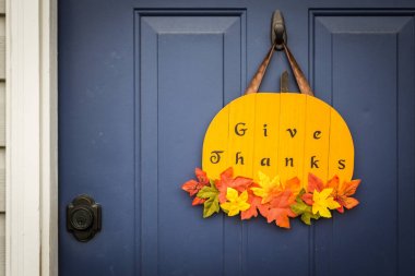 Homemade thanksgiving door decoration clipart