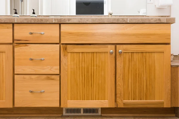 Gabinetes Madera Acabados Aceite Baño Casero — Foto de Stock