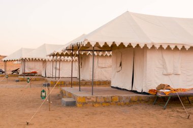 İsviçre toplamı jaisalmer rajasthan çölde çadırlarda