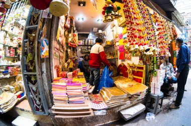 Küçük dekorasyon ve aksesuar dükkanlar chandni chowk kinari bazar balıkgözü ile vuruldu