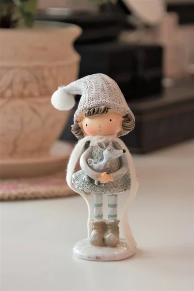 Ceramic Figurine Girl — Stock Photo, Image