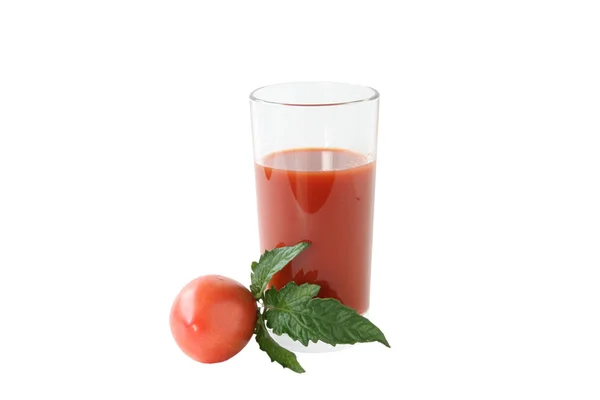 Glas Tomatensaft Mit Roter Tomate Und Grünem Blatt Auf Weißem — Stockfoto