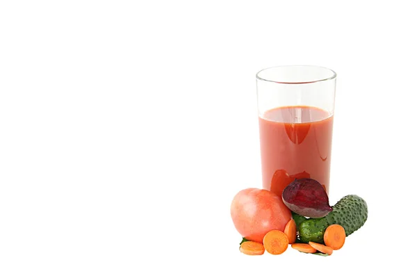 Szklanka Soku Pomidorowego Czerwonym Pomidorem Ogórkiem Burkiem Marchewką Białym Tle — Zdjęcie stockowe