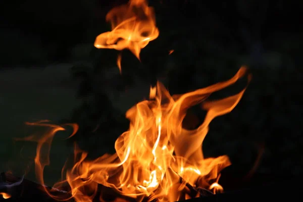 Arkaplanda Turuncu Şenlik Ateşi — Stok fotoğraf