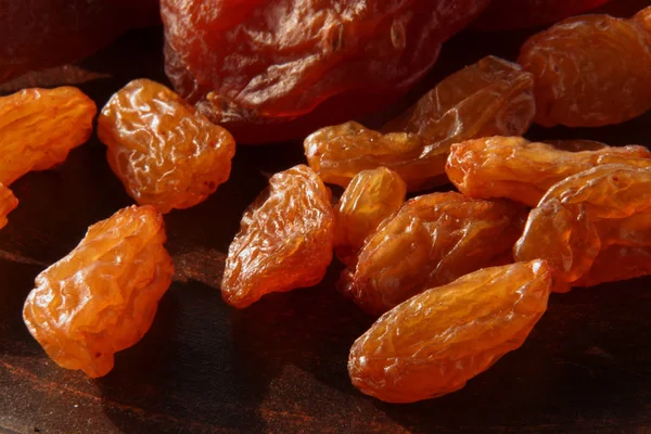 Dried Apricots Raisins Brown Ceramic Plate — Stock Photo, Image