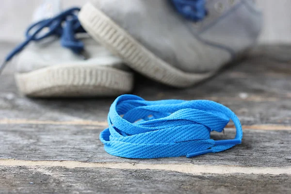 Dentelle Chaussure Bleue Sur Toile Fond Baskets — Photo