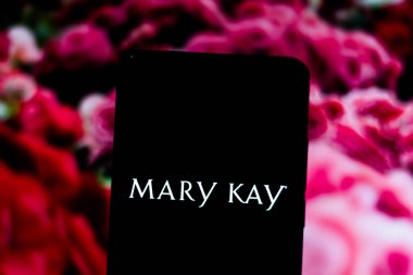Brezilya - 11 Mart 2019: Mary Kay logo üstünde hareket eden aygıt perde 
