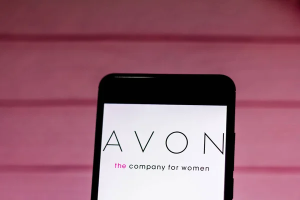 Brazil March 2019 Logo Avon Pada Layar Perangkat Seluler — Stok Foto