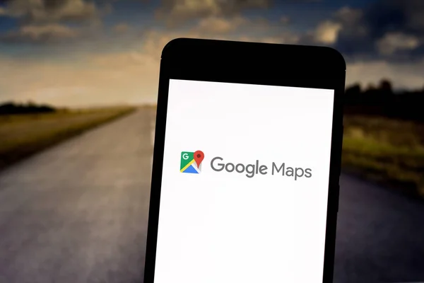 29 marca 2019, Brazylia. Logo Google mapy na urządzeniu mobilnym. Google Maps jest satelitarnych zobrazowań i mapę wyszukiwania i przeglądania usługi — Zdjęcie stockowe