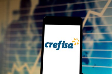 4 Nisan 2019, Brezilya. Mobil cihazda crefisa logosu. Crefisa Brezilyalı bir kişisel kredi şirketidir. Merkezi Soo Paulo 'da. 