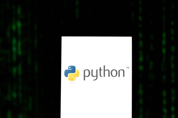 Квітня 2019 Бразилія Логотип Python Мобільному Пристрої Python Високорівнева Мова — стокове фото