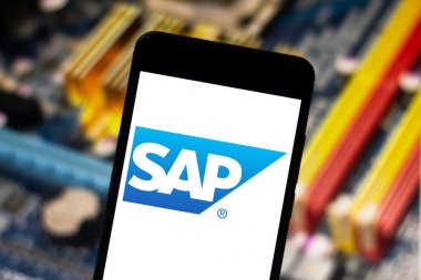 25 Nisan 2019, Brezilya. Mobil cihazda SAP logosu. Sap Alman kökenli bir şirket, şirketlerin yönetim yazılımı yaratıcısı