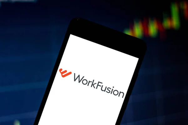03 Mayıs 2019, Brezilya. Bu fotoğraf illüstrasyonda Work Fusion logosu bir akıllı telefonda görüntülenir — Stok fotoğraf