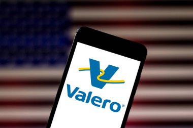 05 Mayıs 2019, Brezilya. Bu fotoğraf illüstrasyonvalero Energy Corporation logosu bir akıllı telefonda görüntülenir