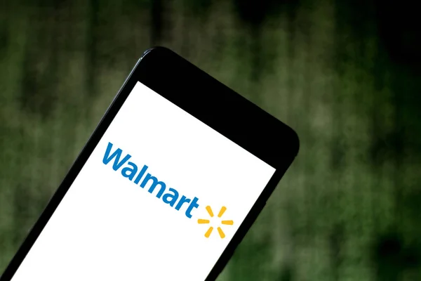 Mayo 05, 2019, Brasil. En esta ilustración fotográfica el logotipo de Walmart Stores se muestra en un teléfono inteligente — Foto de Stock