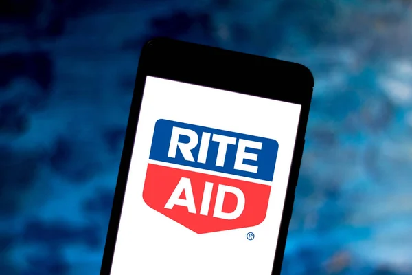 16 de mayo de 2019, Brasil. En esta ilustración de la foto el logotipo de Rite Aid Corporation se muestra en un teléfono inteligente — Foto de Stock