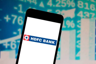 19 Mayıs 2019, Brezilya. Bu fotoğraf illüstrasyonda Hdfc Bank Limited logosu bir akıllı telefonda görüntülenir
