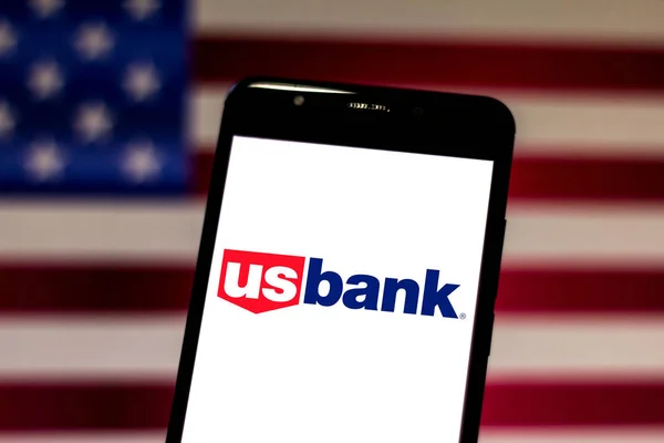 2019년 5월 19일, 브라질. 이 사진 그림에서는 Us Bank 로고가 스마트폰에 표시됩니다. — 스톡 사진