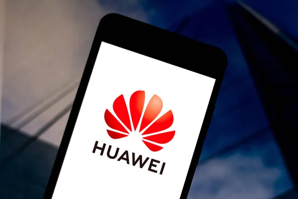 23. Mai 2019, Brasilien. in dieser Foto-Illustration wird das Huawei-Logo auf einem Smartphone angezeigt — Stockfoto