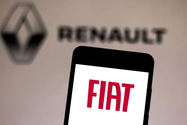 27. Mai 2019, Brasilien. In dieser Foto-Illustration wird das Fiat (fabbrica italiana automobili torino) -Logo auf einem Smartphone angezeigt — Stockfoto