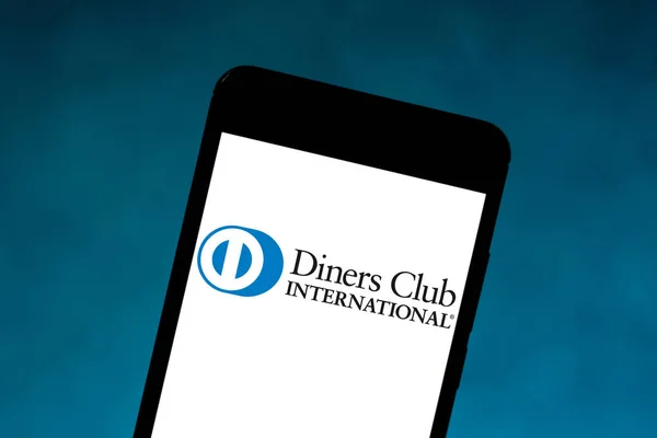 27 maja 2019, Brazylia. Na tej ilustracji zdjęcie logo Diners Club International jest wyświetlane na smartfonie — Zdjęcie stockowe