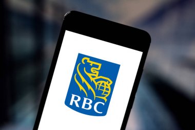28 Mayıs 2019, Brezilya. Bu fotoğraf illüstrasyonda Royal Bank of Canada (Rbc) logosu bir akıllı telefonda görüntülenir