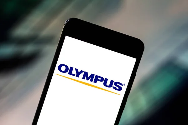 29 maja 2019, Brazylia. Na tej ilustracji zdjęcie logo firmy Olympus Corporation jest wyświetlane na smartfonie — Zdjęcie stockowe