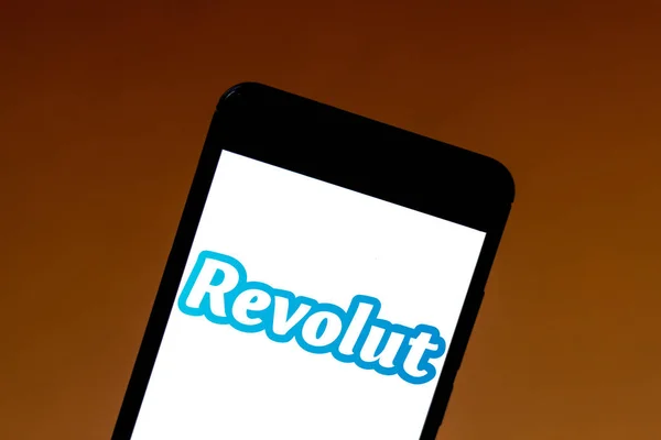 1 czerwca 2019, Brazylia. Na tej ilustracji zdjęcie logo Revolut jest wyświetlane na smartfonie — Zdjęcie stockowe