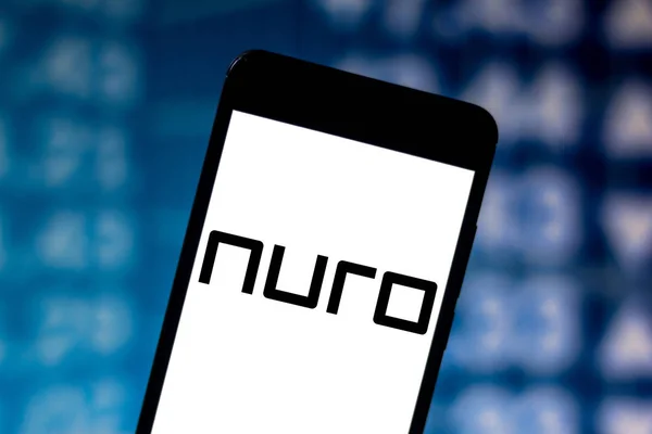 5. června 2019, Brazílie. Na této fotografii je zobrazeno logo Nuro na smartphone — Stock fotografie