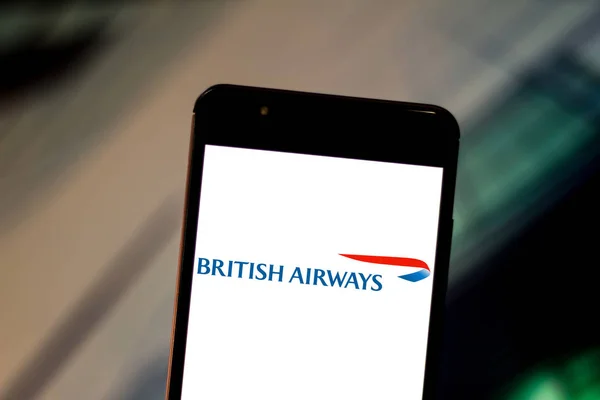 19 de junio de 2019, Brasil. En esta ilustración fotográfica, el logotipo de British Airways se muestra en un teléfono inteligente — Foto de Stock