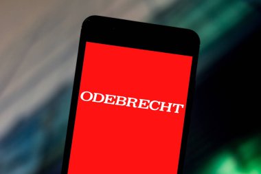 19 Haziran 2019, Brezilya. Bu fotoğraf illüstrasyonda Odebrecht logosu bir akıllı telefonda görüntülenir