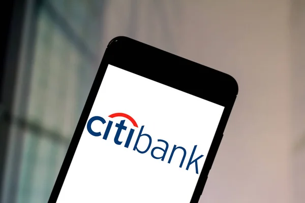 28 juni 2019, Brazilië. In deze foto afbeelding wordt het Citibank-logo weergegeven op een smartphone — Stockfoto