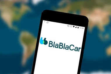 1 Temmuz 2019, Brezilya. Bu fotoğraf illüstrasyonda Blablacar logosu bir akıllı telefonda görüntülenir