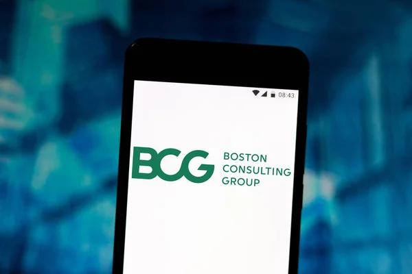 10 de julio de 2019, Brasil. En esta ilustración fotográfica el logotipo del Boston Consulting Group (BCG) se muestra en un teléfono inteligente — Foto de Stock