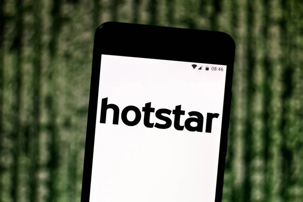 22 de julio de 2019, Brasil. En esta ilustración fotográfica, el logotipo de Hotstar se muestra en un teléfono inteligente — Foto de Stock