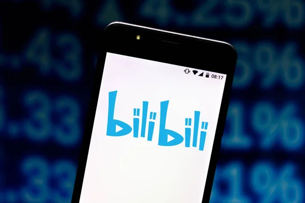 30 lipca 2019, Brazylia. Na tej ilustracji zdjęcie logo Bilibili jest wyświetlane na smartfonie — Zdjęcie stockowe