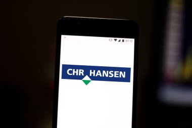 19 Ağustos 2019, Brezilya. Bu fotoğraf illüstrasyonda Chr. Hansen logosu bir akıllı telefonda görüntülenir