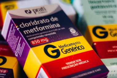 26 Ağustos 2019, Brezilya. Bu fotoğraf illüstrasyon ilaç Metformin hidroklorür (jenerik) Brezilya Prati-Donaduzzi tarafından pazarlanan. Seçici odaklama