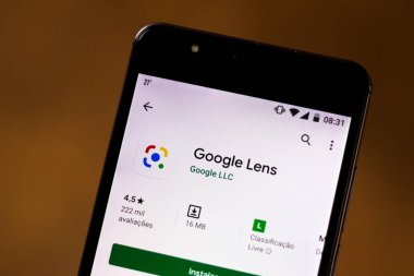 28 Ağustos 2019, Brezilya. Bu fotoğraf illüstrasyonda Google Lens uygulaması bir akıllı telefonda görüntülenir