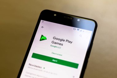 28 Ağustos 2019, Brezilya. Bu fotoğraf illüstrasyonunda Google Play Games uygulaması bir akıllı telefonda görüntülenir