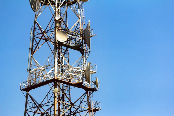 Sändning av antenn (Tornet)). — Stockfoto