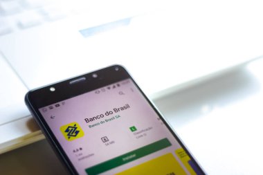 3 Ekim 2019, Brezilya. Bu resimde Banco do Brasil logosu akıllı telefondan gösteriliyor.