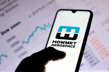 8 Haziran 2020, Brezilya. Bu resimde Howmet Havacılık logosu akıllı bir telefondan gösteriliyor..