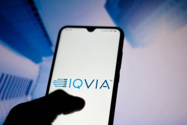 16 Haziran 2020, Brezilya. Bu resimde IQVIA Holding logosu akıllı telefondan gösteriliyor.