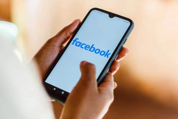 July 2020 Brazil Photo Illustration Facebook Logo Seen Displayed Smartphone — Stock Photo, Image