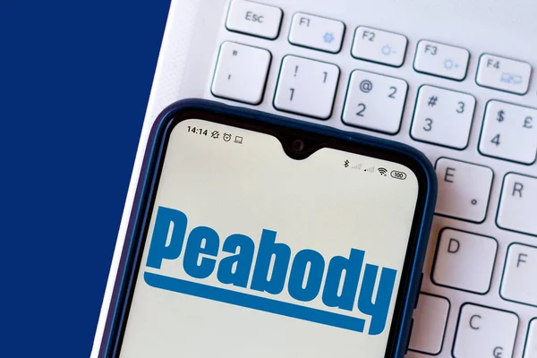 16. Juli 2020, Brasilien. Auf dieser Foto-Illustration ist das Peabody Energy Logo auf einem Smartphone zu sehen — Stockbild Juli 2020 Brasilien Auf Dieser Foto Illustration Ist Das Peabody — Stockfoto