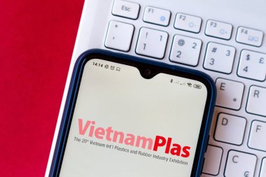 19 Temmuz 2020, Brezilya. Bu resimde VietnamPlas 2020 logosu bir akıllı telefonda sergilenmektedir.